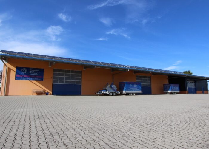 Halle der Firma Bachl